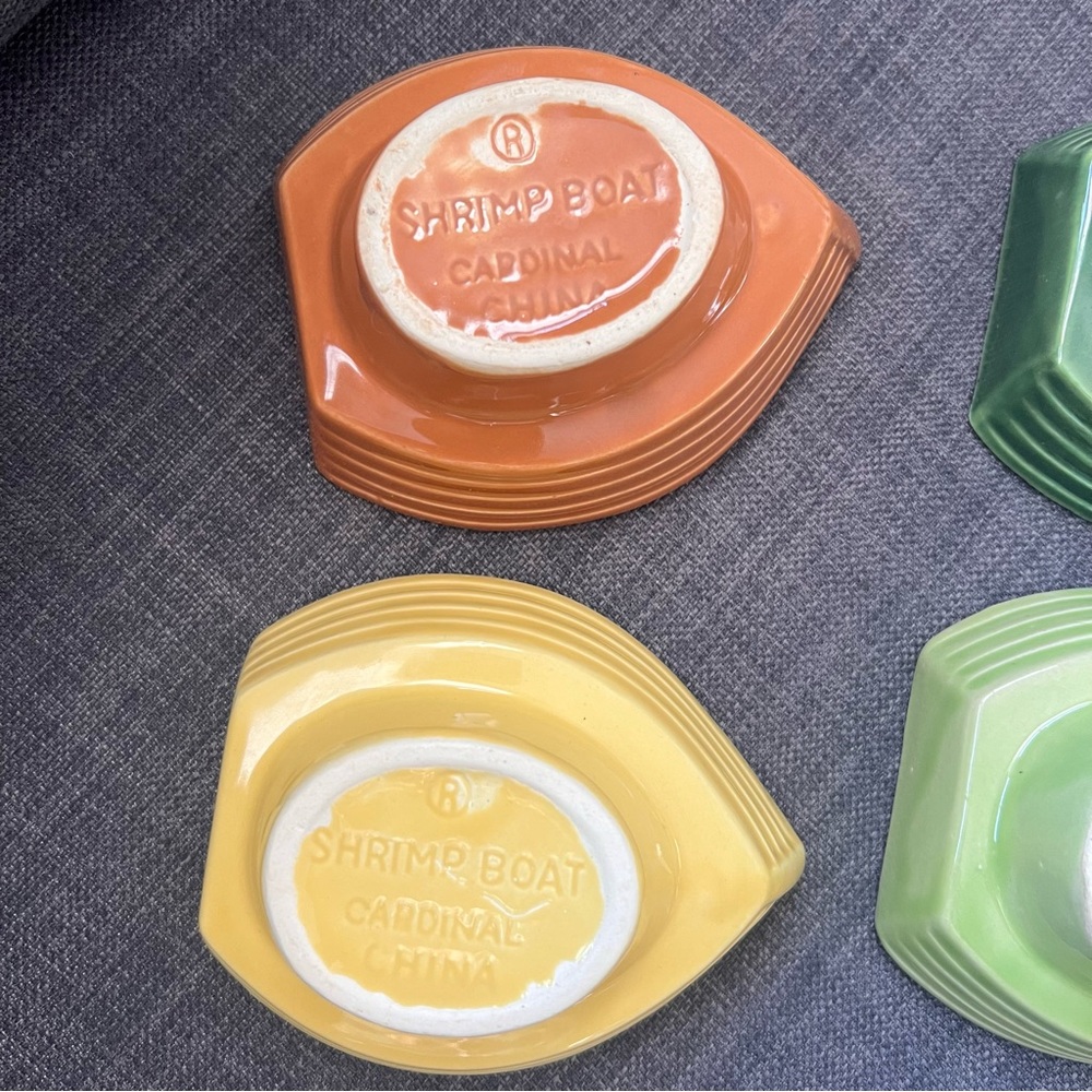 Cardinal China vintage Vibrant Leaf-Shaped Ceramic shrimp Dish Set - Picture 6 of 10